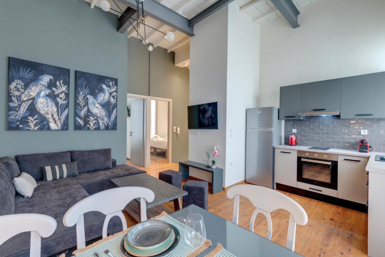 The Heart Of Syra - Your Home In Ermoupolis Exteriör bild