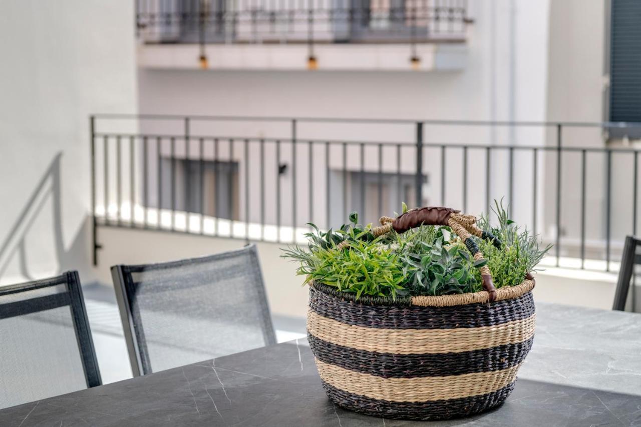 The Heart Of Syra - Your Home In Ermoupolis Exteriör bild