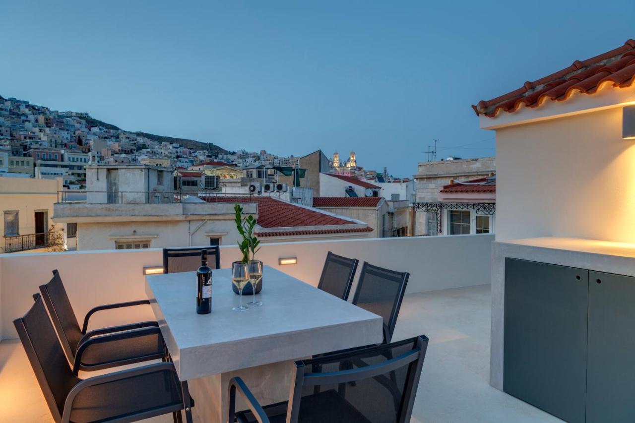 The Heart Of Syra - Your Home In Ermoupolis Exteriör bild