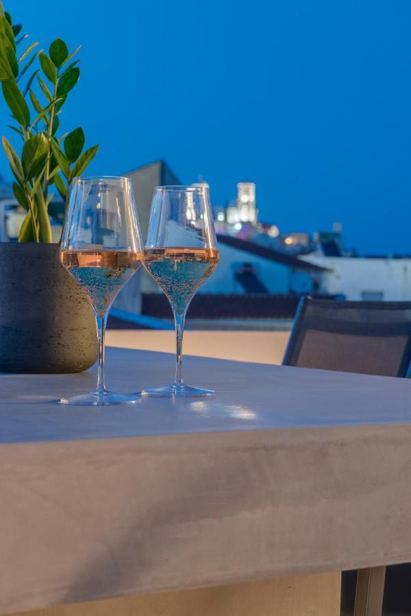The Heart Of Syra - Your Home In Ermoupolis Exteriör bild