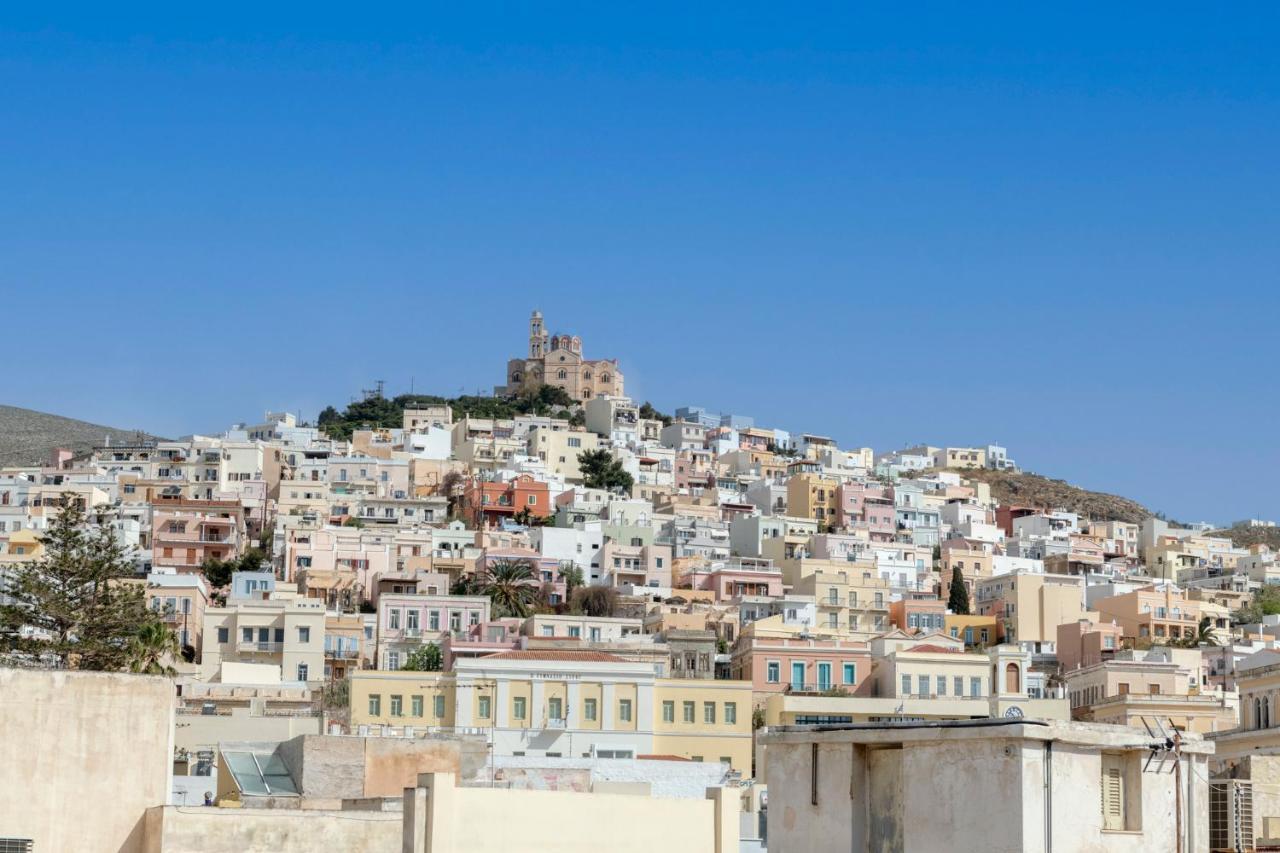 The Heart Of Syra - Your Home In Ermoupolis Exteriör bild